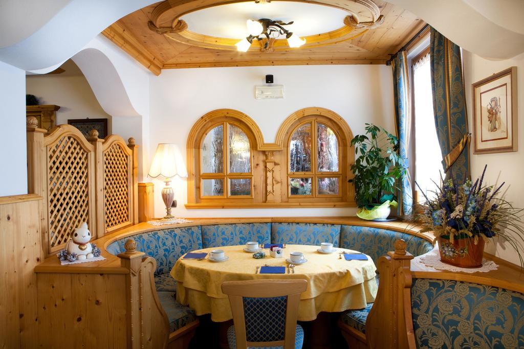Hotel Garni Laura 아라바 외부 사진