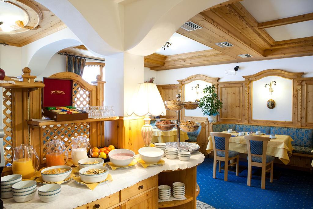 Hotel Garni Laura 아라바 외부 사진