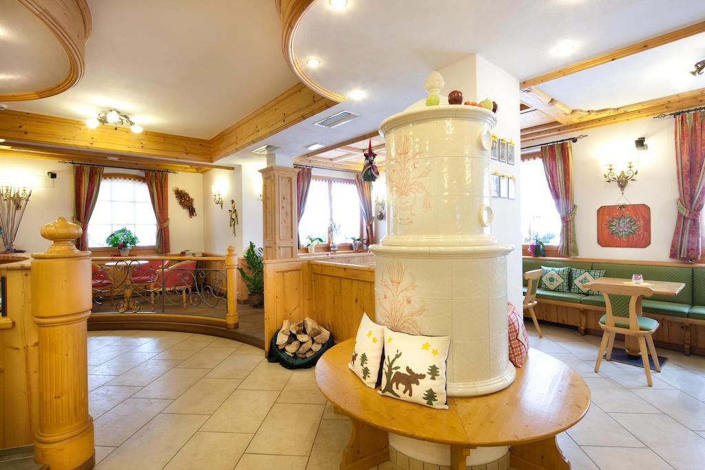 Hotel Garni Laura 아라바 외부 사진
