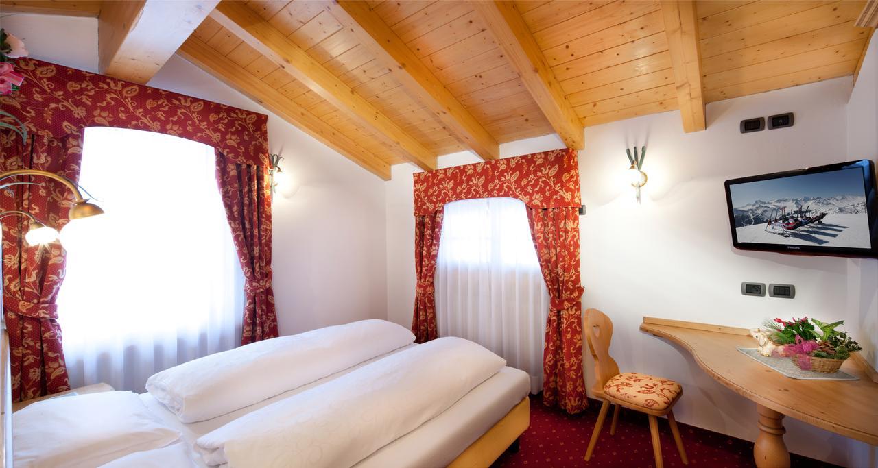 Hotel Garni Laura 아라바 외부 사진