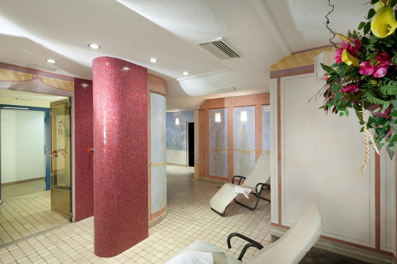 Hotel Garni Laura 아라바 외부 사진